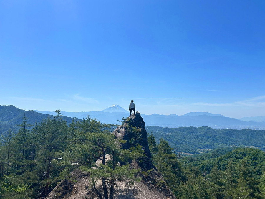 太刀の抜き岩