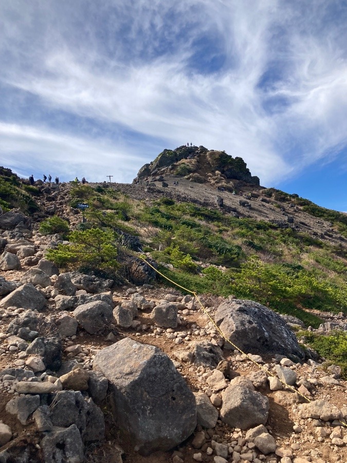 安達太良山・山頂をのぞむ。