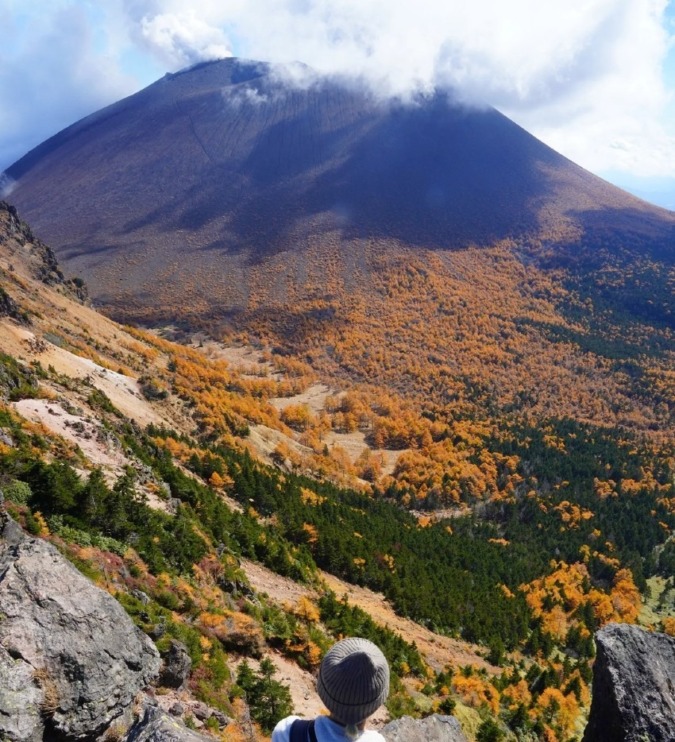 10/26 or 27 黒斑山 金色の紅葉を見に行きませんか？