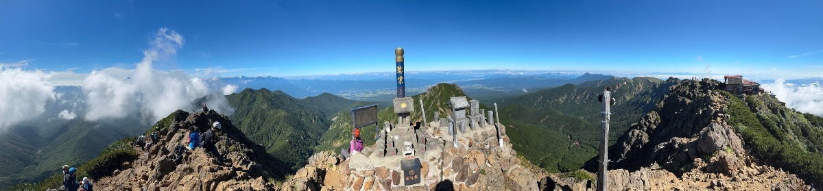 赤岳から阿弥陀岳を望む…