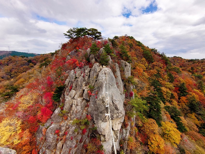 【締切】11月16日(土)鎖場と紅葉の二ツ箭山 同行者募集【和光市発】