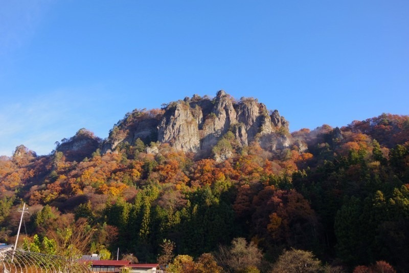 【募集締切】11/16(日) 岩櫃山～スリリングな鎖場を越えて山城へ～
