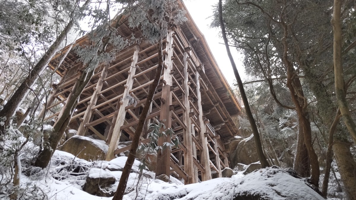 雪の湖南アルプス