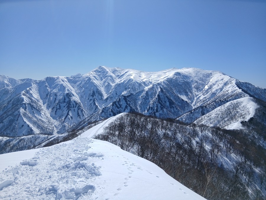 日白山頂から谷川連邦絶景
