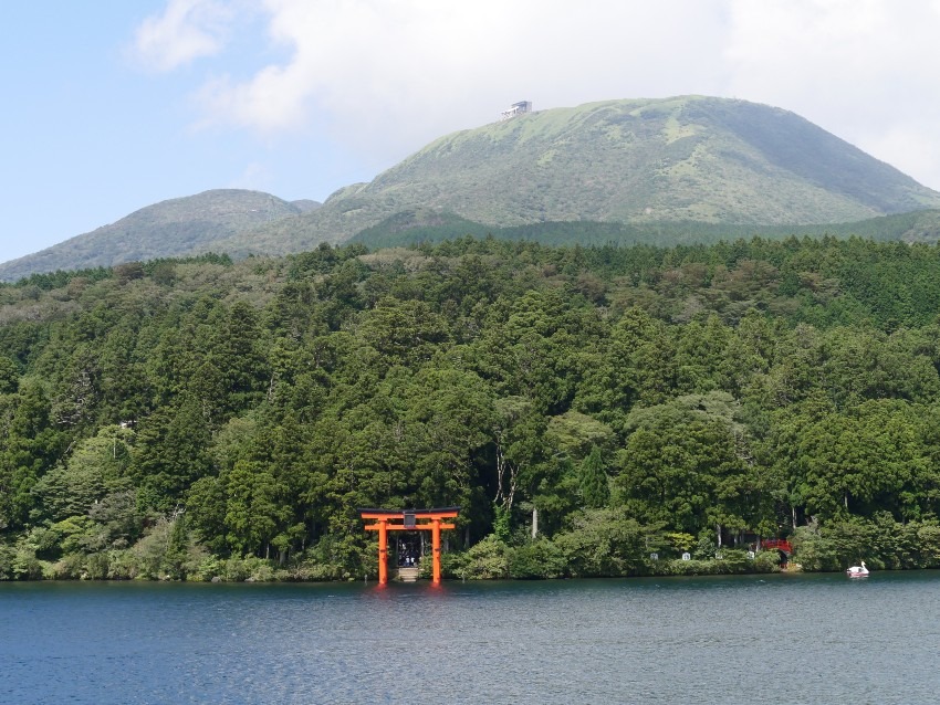 また急ですが、明日16~17日で箱根外輪山トレッキングへ1泊2日テント泊